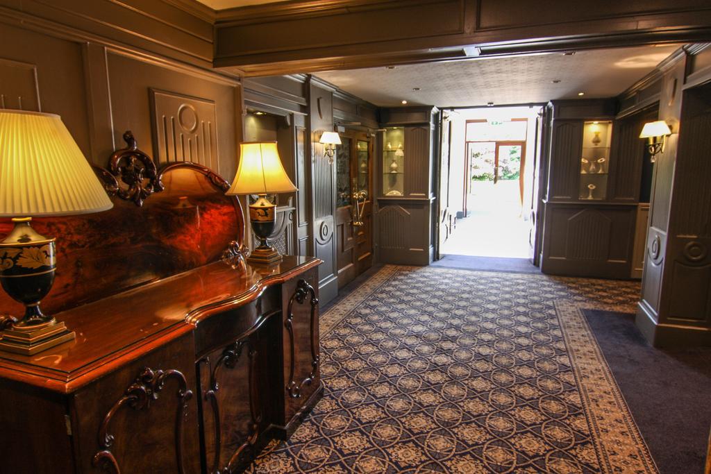 Devon Inn Hotel Templeglantine Village Exterior foto
